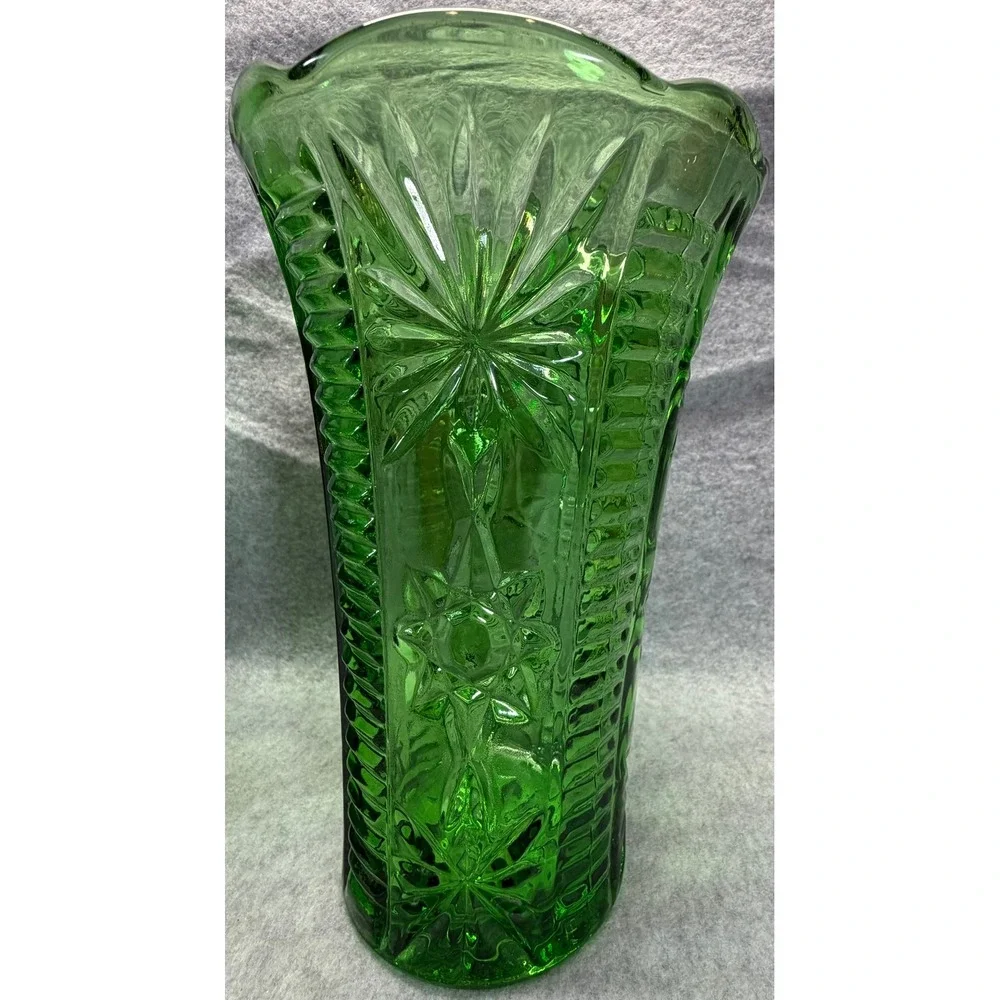 Vintage Emerald Green Pressed Glass Starburst Scalloped Vases Pair 8 Inch